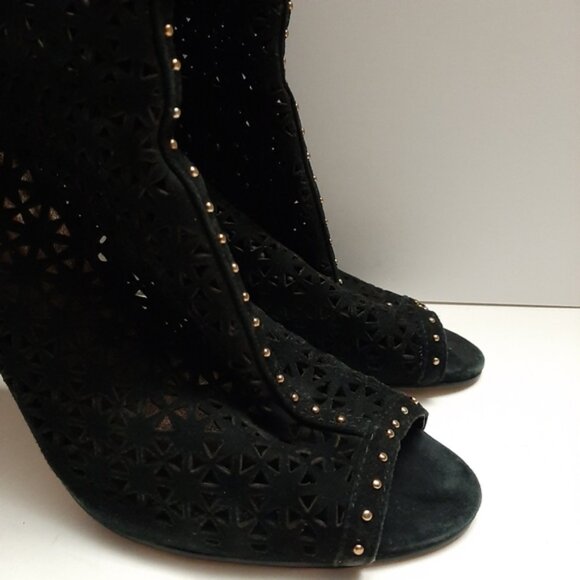 MARC FISHER Peep-Toe Stiletto Heel Ankle Bootie Perforated Black Suede Sz 8.5 M - Picture 3 of 16